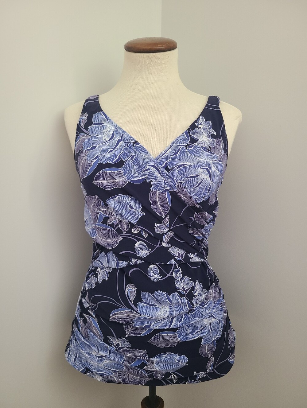 NWT Lands' End Wrap Tankini Swimsuit Top Size 10 Navy Deep Sea Romance Floral